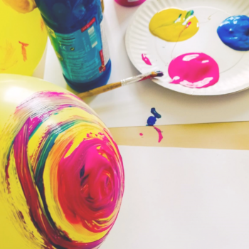 Robimy wspólnie: balonowe malowanie // plastyczne działanie warsztatowe