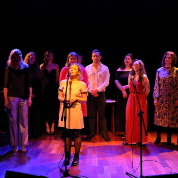 " Do zakochania jeden krok " Walentynkowy koncert zespołu Kuźnia Piosenki